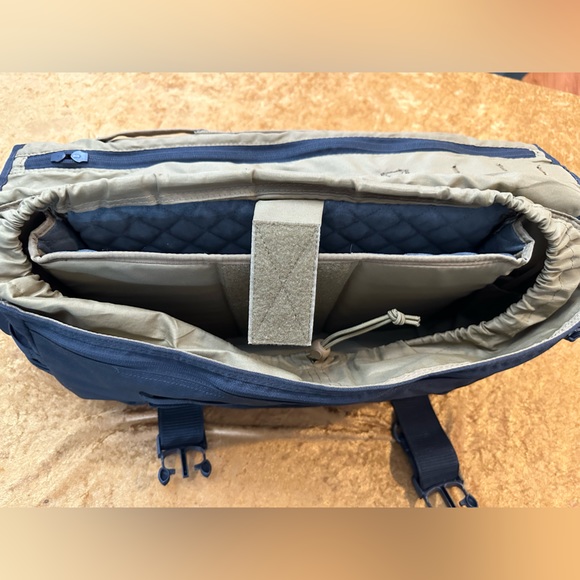 HAZARD 4. Defense Courier bag. - Picture 6 of 6